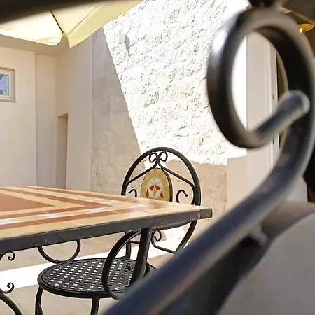 Pietra Di Puglia Affittacamere 4*